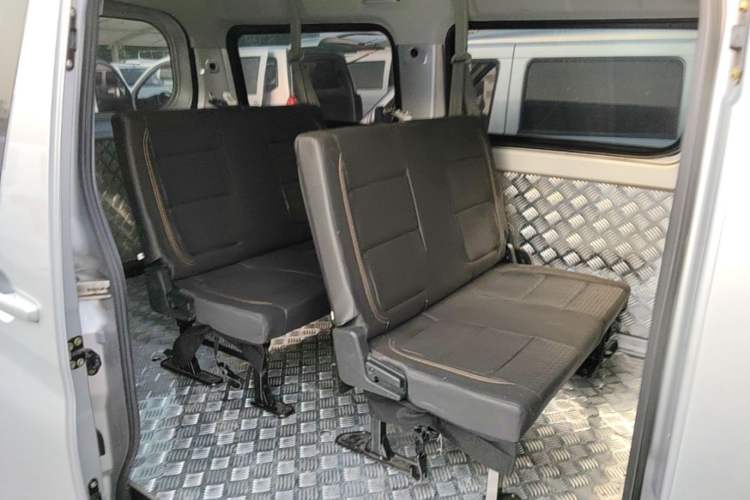 Used CHANGAN KAICHENG Ruixing M60 2023 1.5L GDI Comfort-Class Passenger Vehicle 6/7 Seats Left Rear Seat