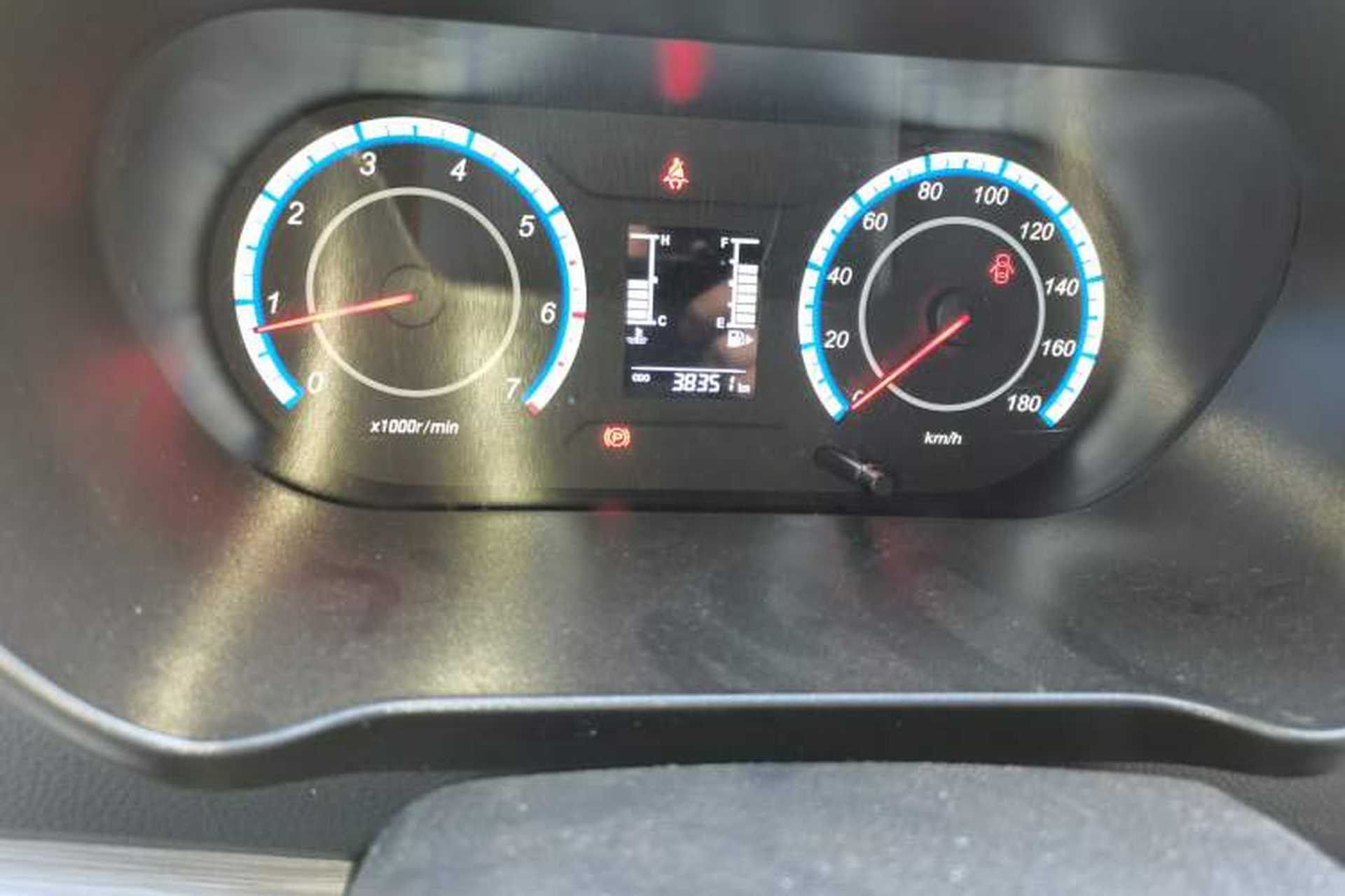 Used CHANGAN KAICHENG Ruixing M60 2023 1.5L GDI Basic Model Passenger Vehicle 6/7 Seats Odometer Close Up