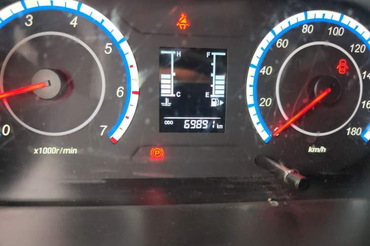 Used CHANGAN KAICHENG Ruixing M60 2023 1.5L GDI Basic Model Passenger Vehicle 6/7 Seats Odometer Close Up