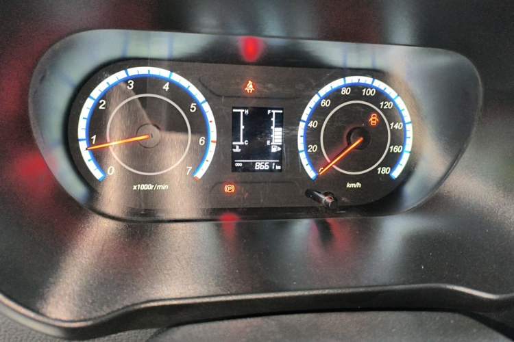Used CHANGAN KAICHENG Ruixing M60 2023 1.5L GDI Comfort-Class Passenger Vehicle 6/7 Seats Odometer Close Up