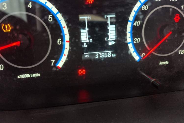 Used CHANGAN KAICHENG Ruixing M60 2023 1.5L GDI Comfort-Class Passenger Vehicle 6/7 Seats Odometer Close Up