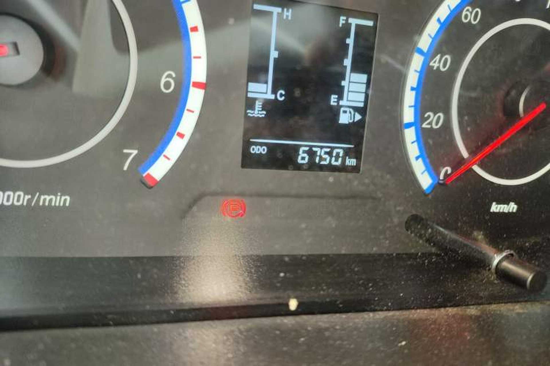 Used CHANGAN KAICHENG Ruixing M60 2023 1.5L GDI Comfort-Class Passenger Vehicle 6/7 Seats Odometer Close Up