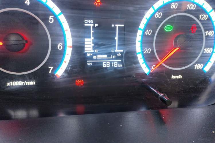 Used CHANGAN KAICHENG Ruixing M60 2023 1.6L CNG Comfort-Grade 6-Seater Passenger Vehicle Odometer Close Up
