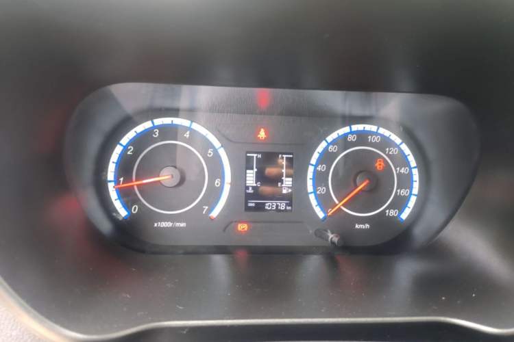 Used CHANGAN KAICHENG Ruixing M60 2023 1.5L GDI Comfort-Class Passenger Vehicle 6/7 Seats Odometer Close Up