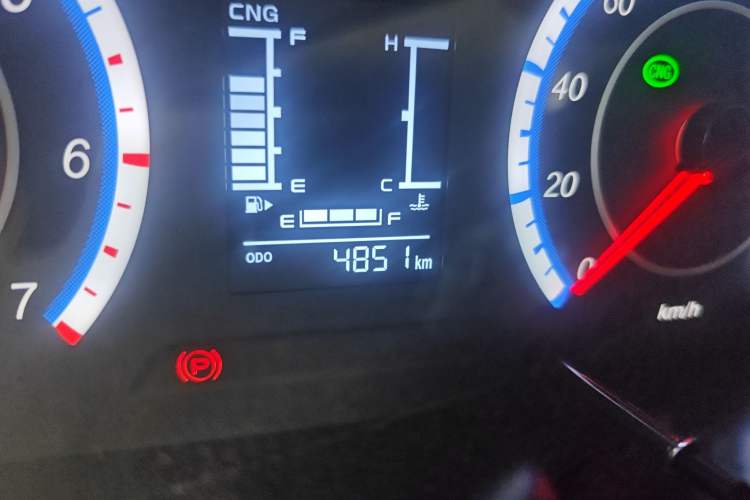 Used CHANGAN KAICHENG Ruixing M60 2023 1.6L CNG Comfort-Grade 6-Seater Passenger Vehicle Odometer Close Up