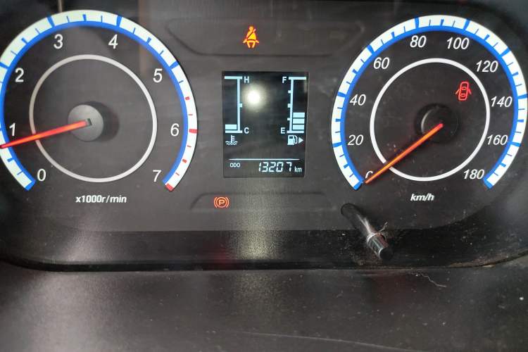 Used CHANGAN KAICHENG Ruixing M60 2023 1.5L GDI Comfort-Class Passenger Vehicle 6/7 Seats Odometer Close Up