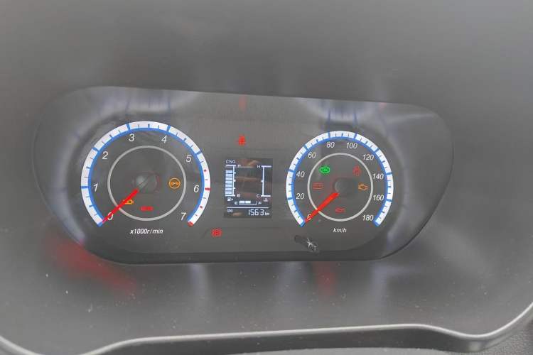 Used CHANGAN KAICHENG Ruixing M60 2023 1.6L CNG Comfort-Grade 6-Seater Passenger Vehicle Odometer Close Up