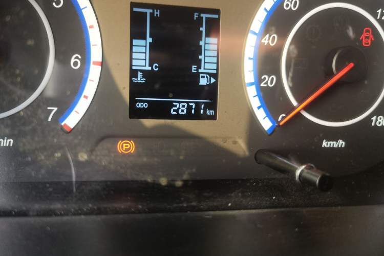 Used CHANGAN KAICHENG Ruixing M60 2023 1.5L GDI Comfort-Class Passenger Vehicle 6/7 Seats Odometer Close Up
