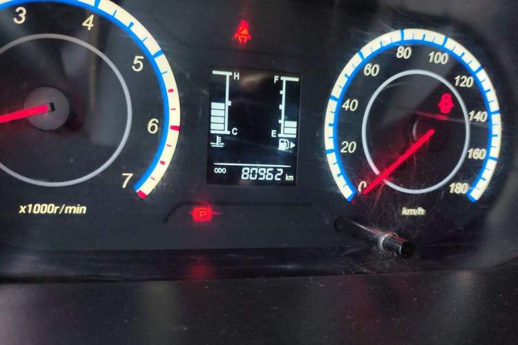 Used CHANGAN KAICHENG Ruixing M60 2023 1.5L GDI Comfort-Class Passenger Vehicle 6/7 Seats Odometer Close Up