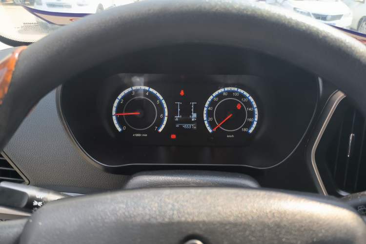 Used CHANGAN KAICHENG Ruixing M60 2023 1.5L GDI Comfort Van 2-Seater Odometer Close Up
