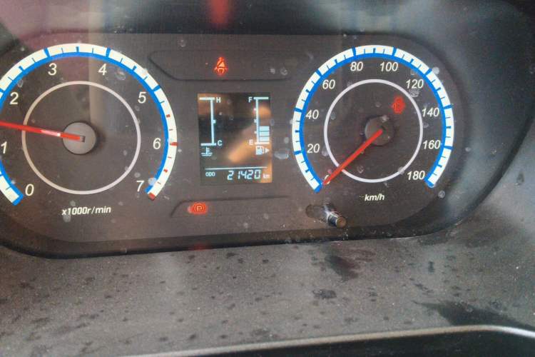 Used CHANGAN KAICHENG Ruixing M60 2023 1.5L GDI Basic Model Passenger Vehicle 6/7 Seats Odometer Close Up