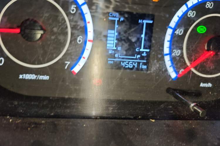 Used CHANGAN KAICHENG Ruixing M60 2023 1.6L CNG Comfort-Grade 6-Seater Passenger Vehicle Odometer Close Up