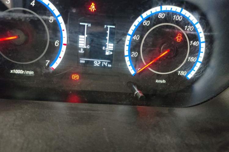 Used CHANGAN KAICHENG Ruixing M60 2023 1.5L GDI Comfort Van 2-Seater Odometer Close Up