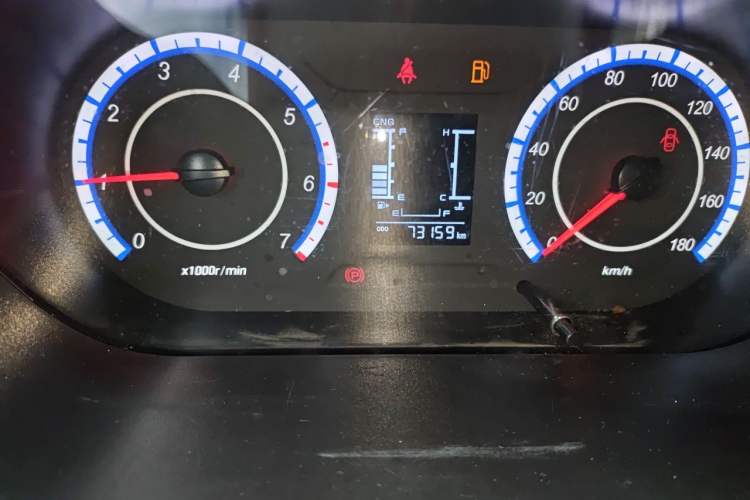Used CHANGAN KAICHENG Ruixing M60 2023 1.6L CNG Comfort Van 2 Seats Odometer Close Up