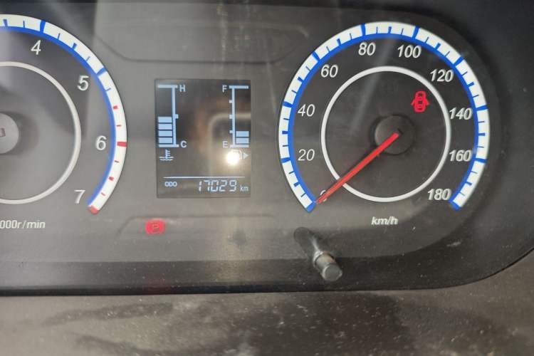 Used CHANGAN KAICHENG Ruixing M60 2023 1.5L GDI Comfort Van 2-Seater Odometer Close Up