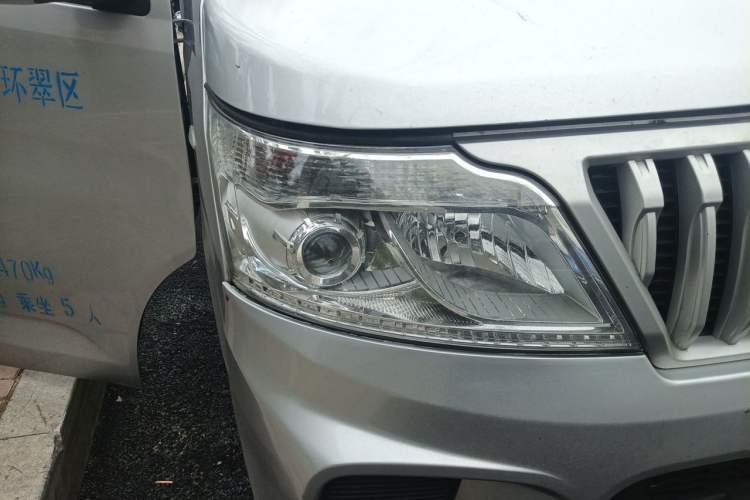 Used CHANGAN KAICHENG Ruixing M60  Right Front Headlight