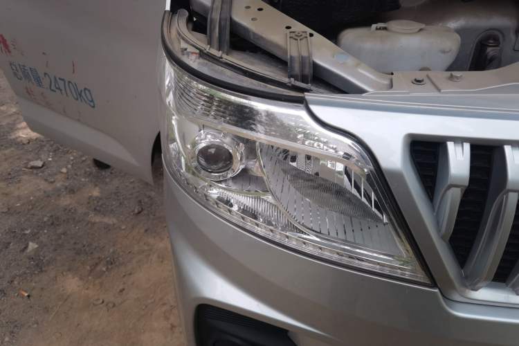 Used CHANGAN KAICHENG Ruixing M60 2023 1.5L GDI Comfort Van 2-Seater Right Front Headlight