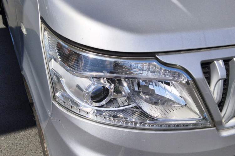 Used CHANGAN KAICHENG Ruixing M60 2023 1.5L GDI Comfort-Class Passenger Vehicle 6/7 Seats Right Front Headlight