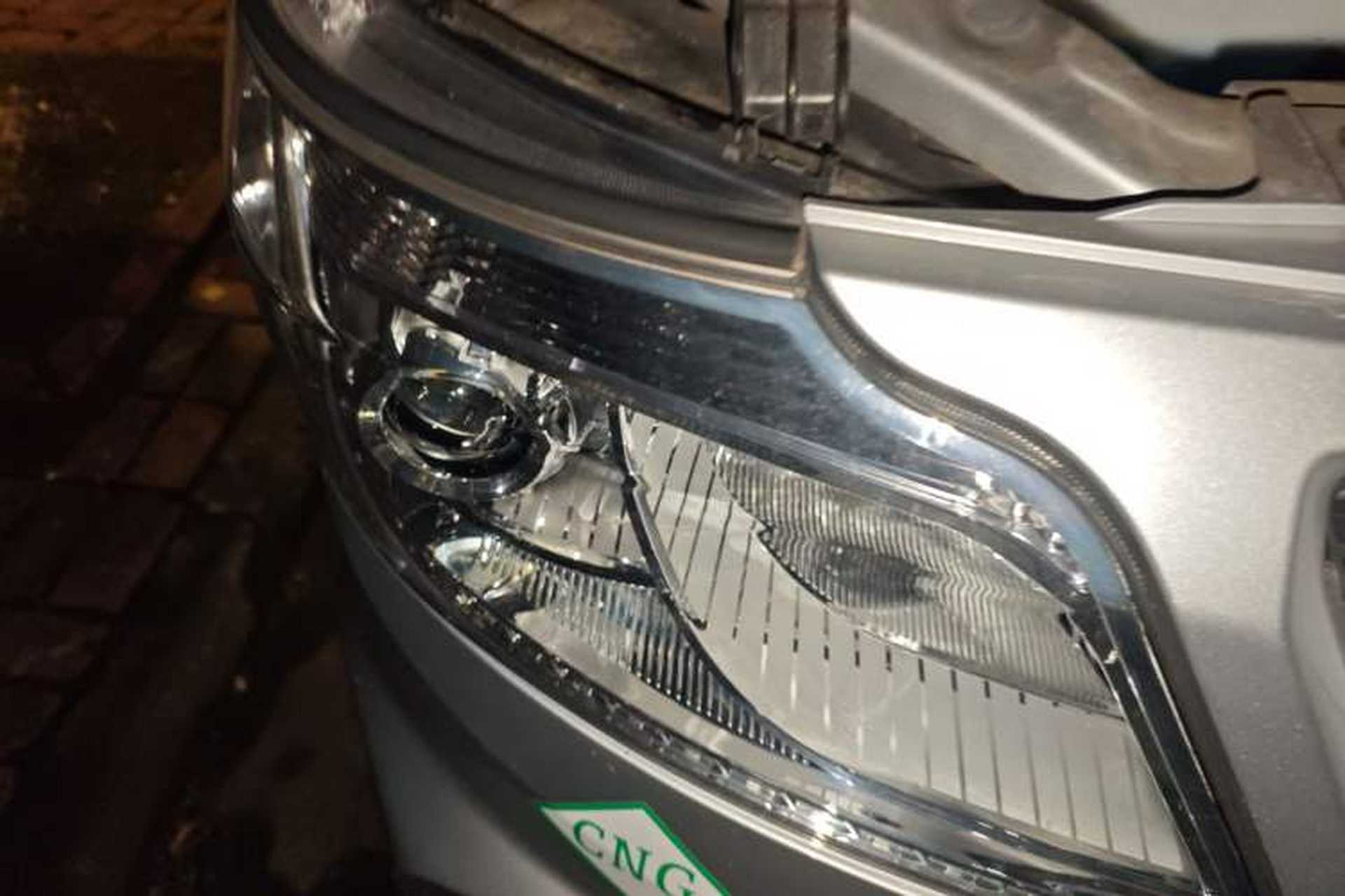 Used CHANGAN KAICHENG Ruixing M60 2023 1.6L CNG Comfort-Grade 6-Seater Passenger Vehicle Right Front Headlight