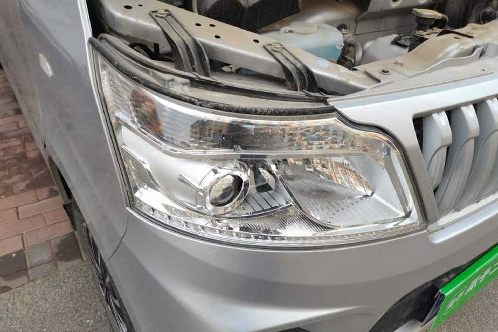 Used CHANGAN KAICHENG Ruixing M60 2023 1.5L GDI Comfort-Class Passenger Vehicle 6/7 Seats Right Front Headlight