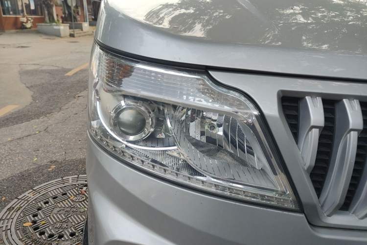 Used CHANGAN KAICHENG Ruixing M60 2023 1.5L GDI Comfort Van 2-Seater Right Front Headlight