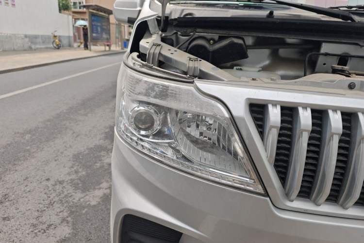 Used CHANGAN KAICHENG Ruixing M60 2023 1.5L GDI Comfort Van 2-Seater Right Front Headlight
