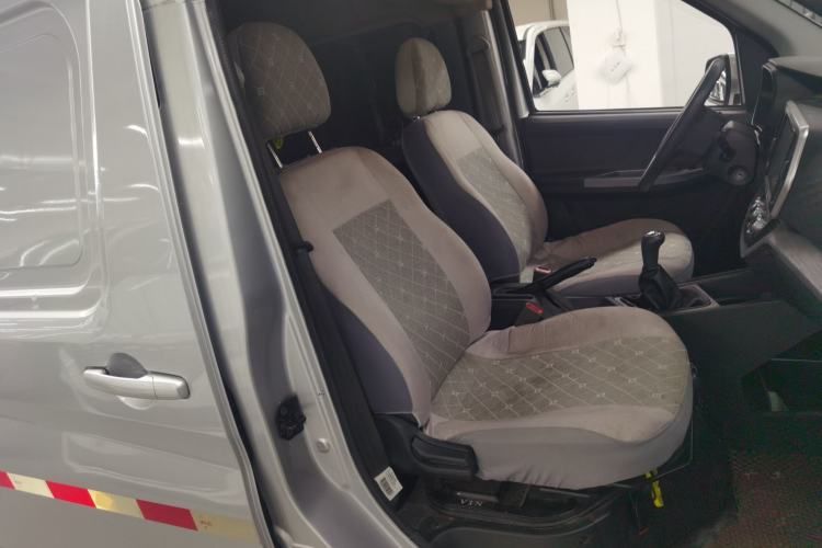 Used CHANGAN KAICHENG Ruixing M60 2023 1.5L GDI Base Model 2-Seat Van Right Front Seat