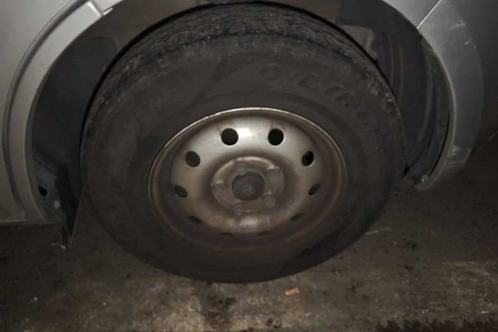Used CHANGAN KAICHENG Ruixing M60 2023 1.6L CNG Comfort-Grade 6-Seater Passenger Vehicle Right Front Wheel Hub