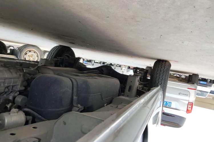 Used CHANGAN KAICHENG Ruixing M60 2023 1.5L GDI Comfort-Class Passenger Vehicle 6/7 Seats Right Side Sill