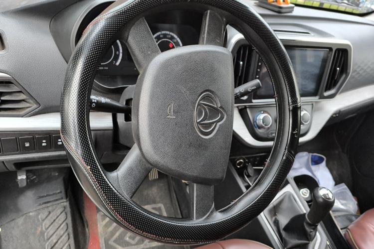 Used CHANGAN KAICHENG Ruixing M60 2023 1.5L GDI Elite-Class Passenger Vehicle 6/7 Seats Steering Wheel