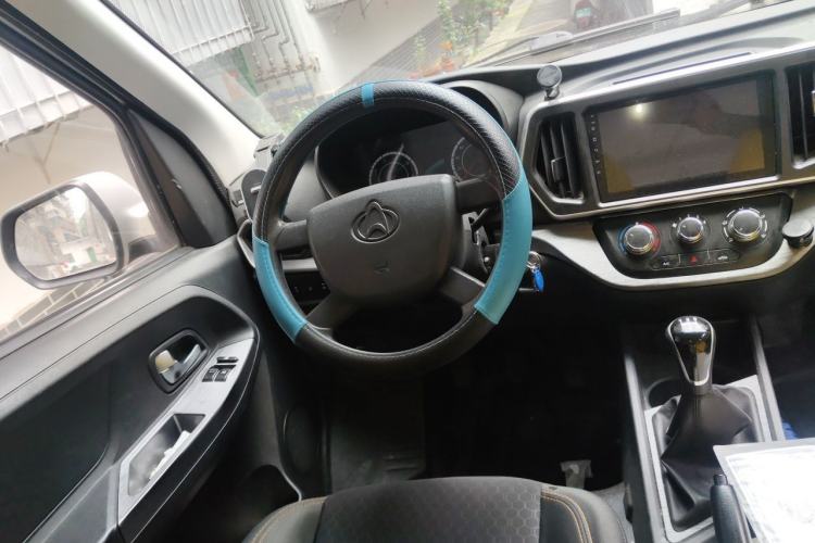 Used CHANGAN KAICHENG Ruixing M60 2023 1.6L CNG Comfort-Grade 6-Seater Passenger Vehicle Steering Wheel