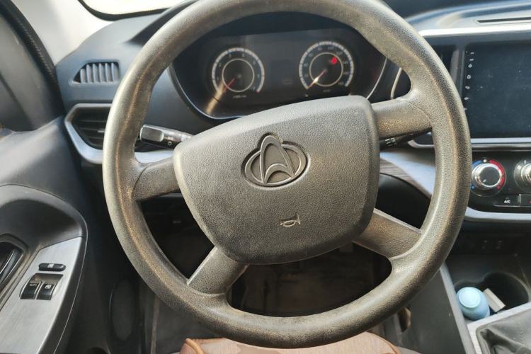 Used CHANGAN KAICHENG Ruixing M60 2023 1.6L CNG Comfort-Grade 6-Seater Passenger Vehicle Steering Wheel