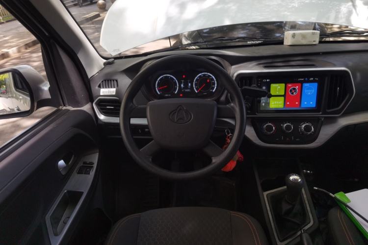 Used CHANGAN KAICHENG Ruixing M60 2023 1.5L GDI Elite-Class Passenger Vehicle 6/7 Seats Steering Wheel