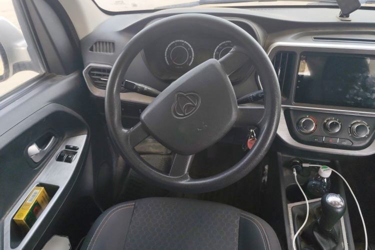 Used CHANGAN KAICHENG Ruixing M60 2023 1.5L GDI Comfort-Class Passenger Vehicle 6/7 Seats Steering Wheel