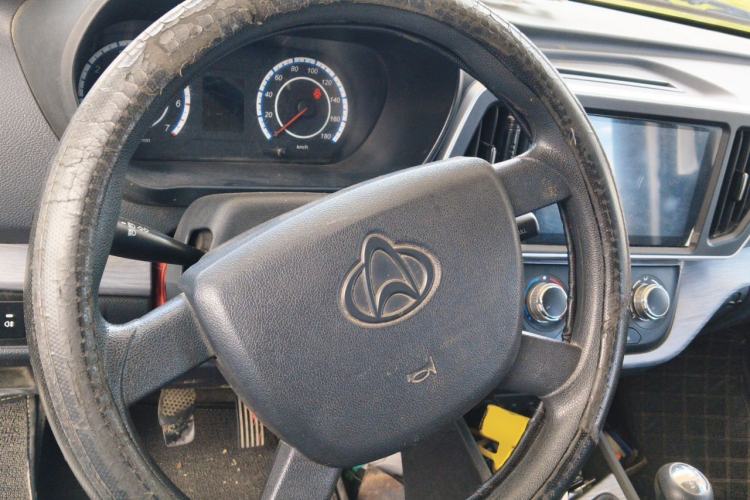 Used CHANGAN KAICHENG Ruixing M60 2023 1.5L GDI Comfort-Class Passenger Vehicle 6/7 Seats Steering Wheel