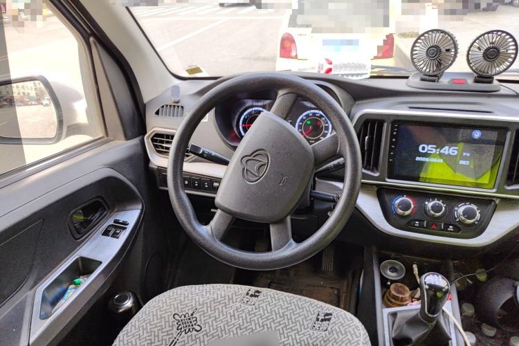 Used CHANGAN KAICHENG Ruixing M60 2023 1.6L CNG Comfort-Grade 6-Seater Passenger Vehicle Steering Wheel