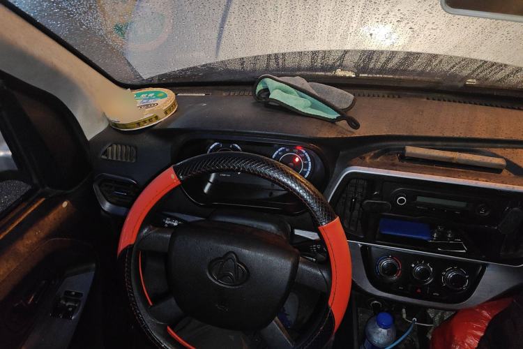 Used CHANGAN KAICHENG Ruixing M60 2023 1.5L GDI Comfort-Class Passenger Vehicle 6/7 Seats Steering Wheel