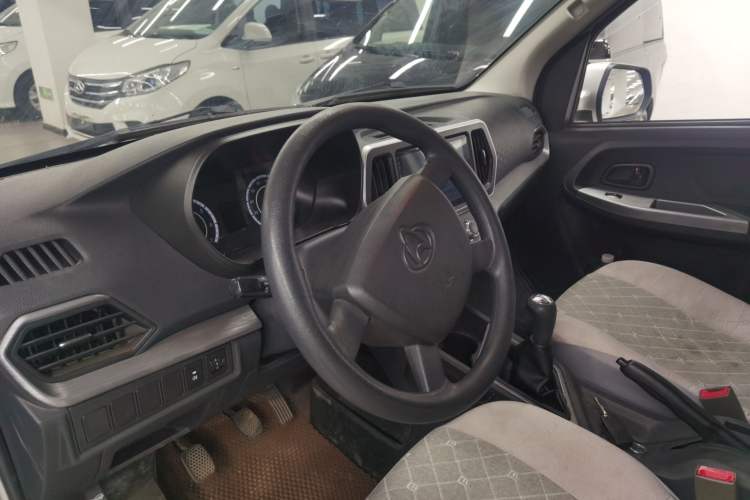 Used CHANGAN KAICHENG Ruixing M60 2023 1.5L GDI Base Model 2-Seat Van Steering Wheel