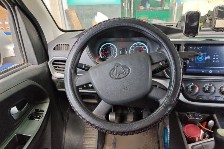 Used CHANGAN KAICHENG Ruixing M60 2023 1.5L GDI Comfort-Class Passenger Vehicle 6/7 Seats Steering Wheel