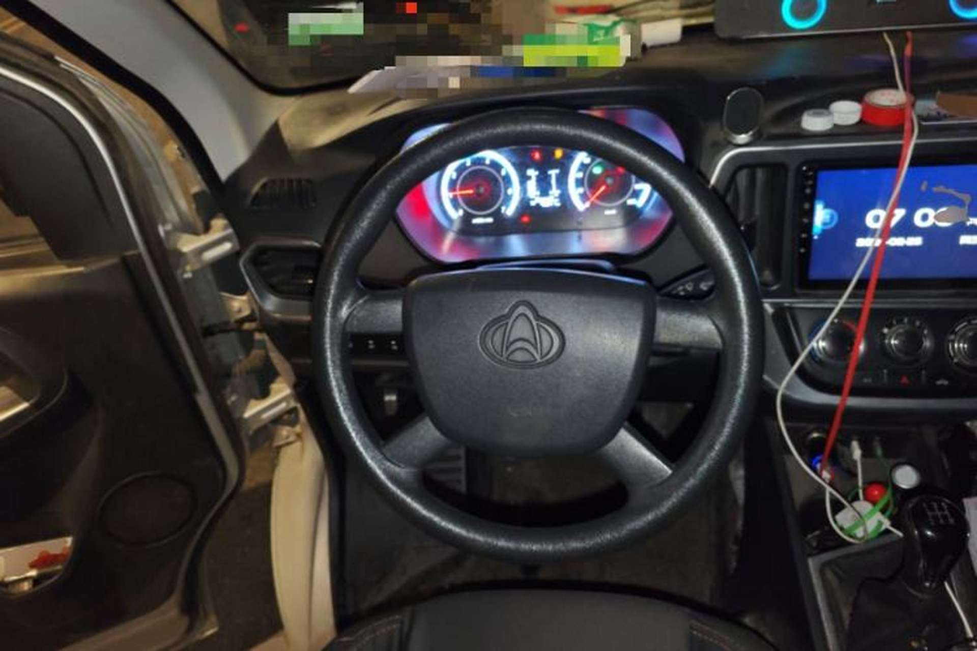 Used CHANGAN KAICHENG Ruixing M60 2023 1.6L CNG Comfort-Grade 6-Seater Passenger Vehicle Steering Wheel