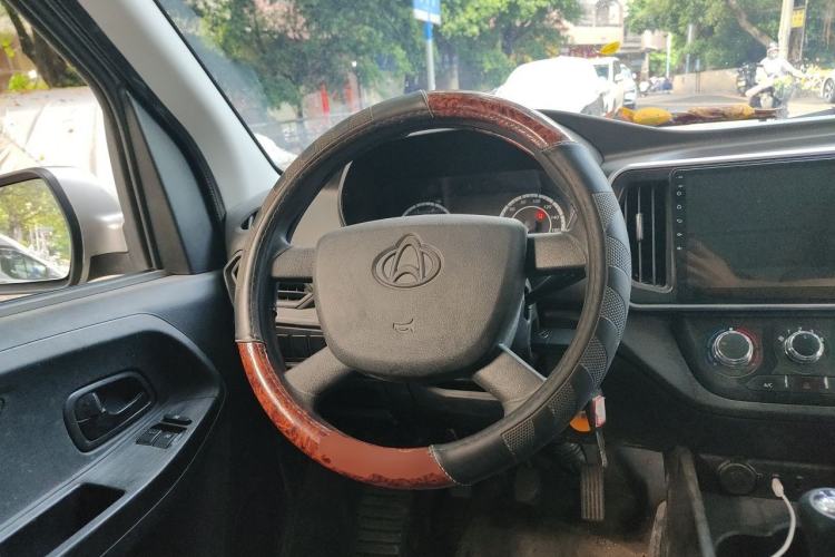 Used CHANGAN KAICHENG Ruixing M60 2023 1.5L GDI Comfort Van 2-Seater Steering Wheel