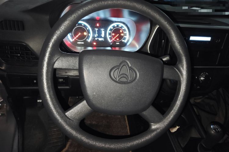 Used CHANGAN KAICHENG Ruixing M60 2023 1.5L GDI Comfort-Class Passenger Vehicle 6/7 Seats Steering Wheel