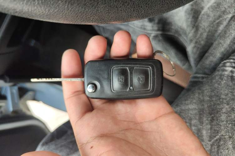 Used CHANGAN KAICHENG Ruixing M60 2023 1.6L CNG Comfort-Grade 6-Seater Passenger Vehicle Vehicle Key