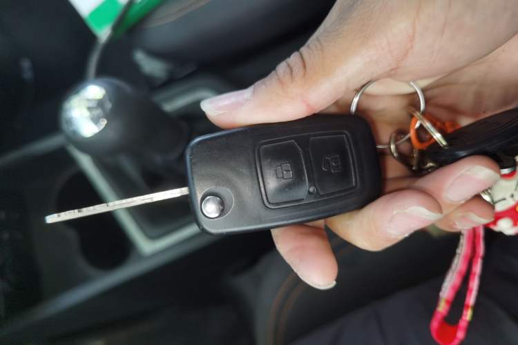Used CHANGAN KAICHENG Ruixing M60 2023 1.5L GDI Elite-Class Passenger Vehicle 6/7 Seats Vehicle Key