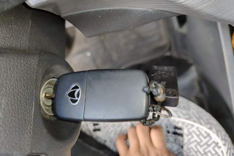 Used CHANGAN KAICHENG Ruixing M60 2023 1.6L CNG Comfort-Grade 6-Seater Passenger Vehicle Vehicle Key