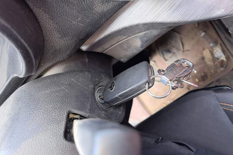 Used CHANGAN KAICHENG Ruixing M60 2023 1.6L CNG Comfort-Grade 6-Seater Passenger Vehicle Vehicle Key