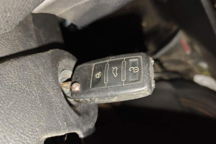 Used CHANGAN KAICHENG Ruixing M60 2023 1.6L CNG Comfort-Grade 6-Seater Passenger Vehicle Vehicle Key