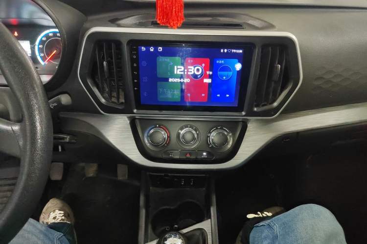 Used CHANGAN KAICHENG Ruixing M60 2023 1.5L GDI Comfort-Class Passenger Vehicle 6/7 Seats Audio And AC Panel