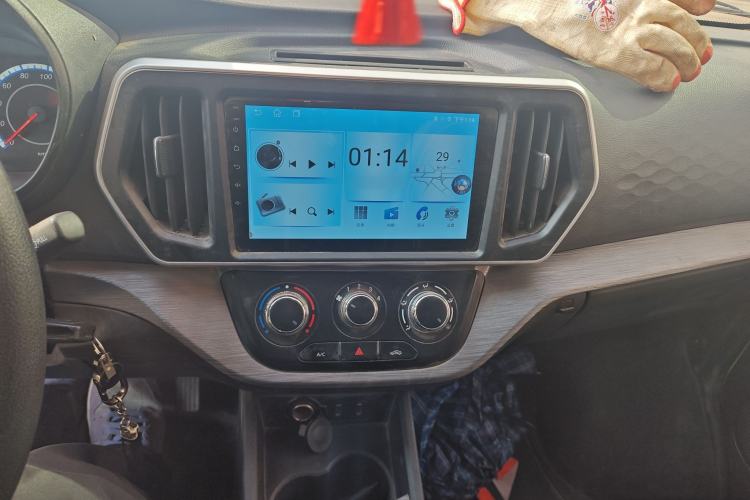 Used CHANGAN KAICHENG Ruixing M60 2023 1.5L GDI Comfort Van 2-Seater Audio And AC Panel