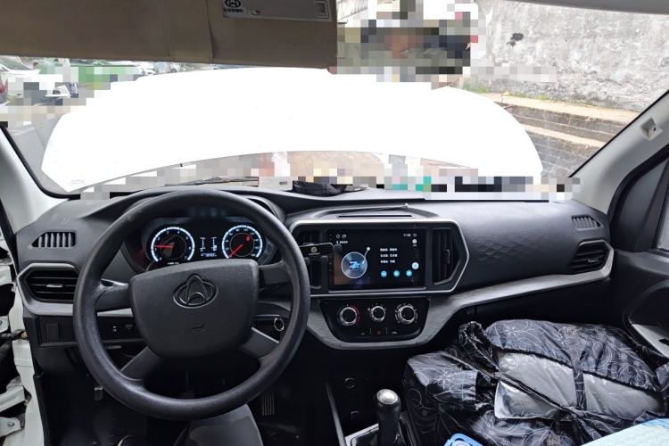 Used CHANGAN KAICHENG Ruixing M60 2023 1.5L GDI Comfort-Class Passenger Vehicle 6/7 Seats Center Console